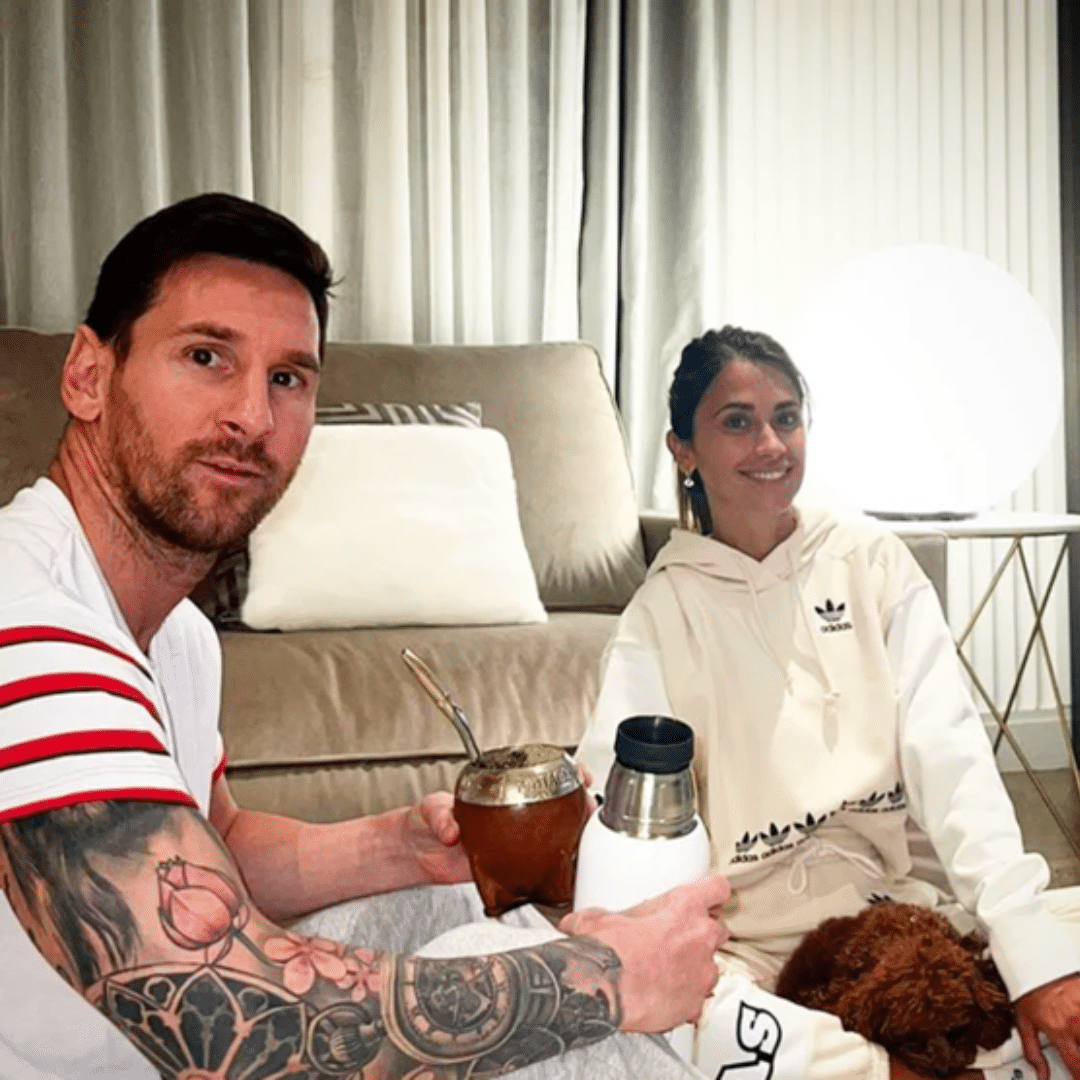 Messi boit du maté avec sa femme